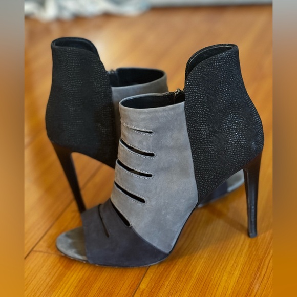 Rebecca Minkoff Reagan Peep Toe Suede Booties Heels - Picture 6 of 6